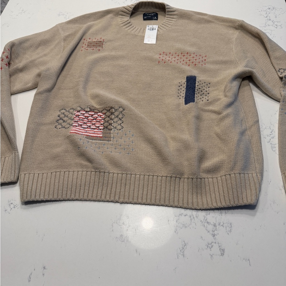 Abercrombie & Fitch patchwork crewneck sweater NWT - Picture 4 of 9